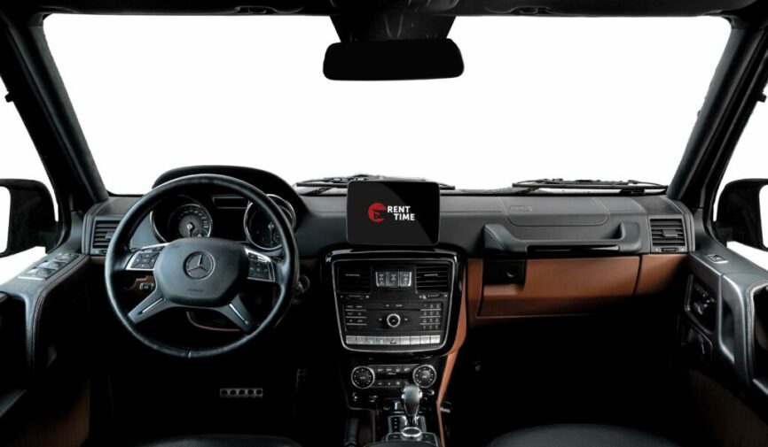 Mercedes-G500-side-view-rent-time-innenausstattung-rent-time-1024x674